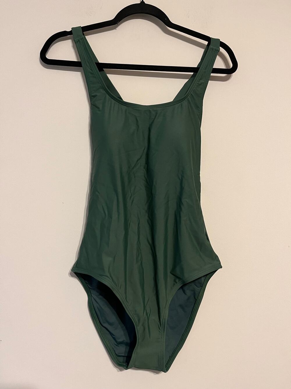 Quince Italian cross back one piece swimsuit inPalm green Size M